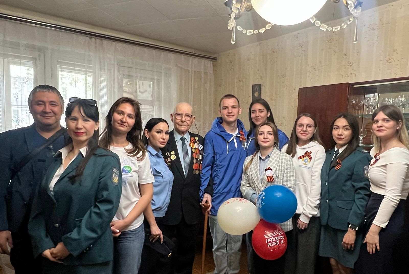 В преддверии 80-летия Победы в Великой Отечественной войне представители молодёжного совета Росрыболовства посетили ветеранов.