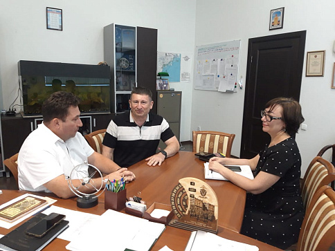 04.09.2025 руководитель Волго-Каспийского территориального Управления Росрыболовства Малкин О.Н. провёл личный приём граждан, на котором обсуждались вопросы, касающиеся товарного рыбоводства. 