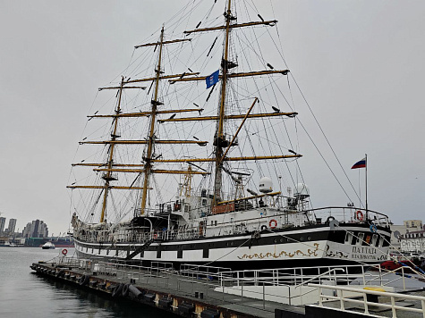 «Паллада» бороздит просторы Тихого океана: 160-й учебный рейс