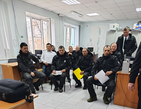 16.03.2026 года Астраханским межрайонным природоохранным прокурором Дымовым А.А. проведено совещание в отделе государственного контроля, надзора, охраны водных биологических ресурсов и среды обитания по Астраханской области