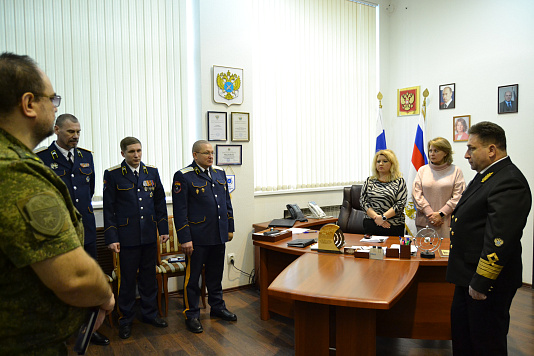 Руководитель Волго-Каспийского территориального управления Росрыболовства наградил Астраханских казаков